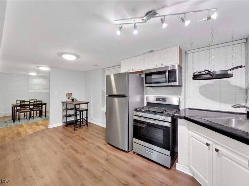 11433 Ashbury Avenue, Unit 1, Cleveland, OH 44106 Photo 4