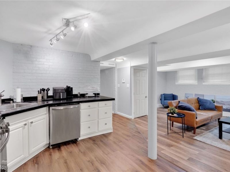 11433 Ashbury Avenue, Unit 1, Cleveland, OH 44106 Photo 5