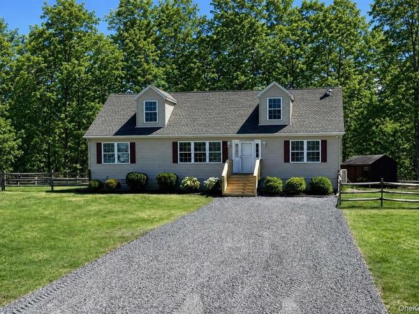 35 Pioneer Road, Gardiner, NY 12525