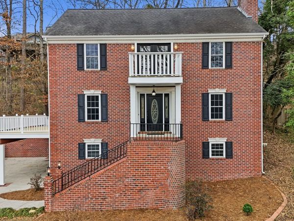 4917 Shoreline Dr, Chattanooga, TN 37416