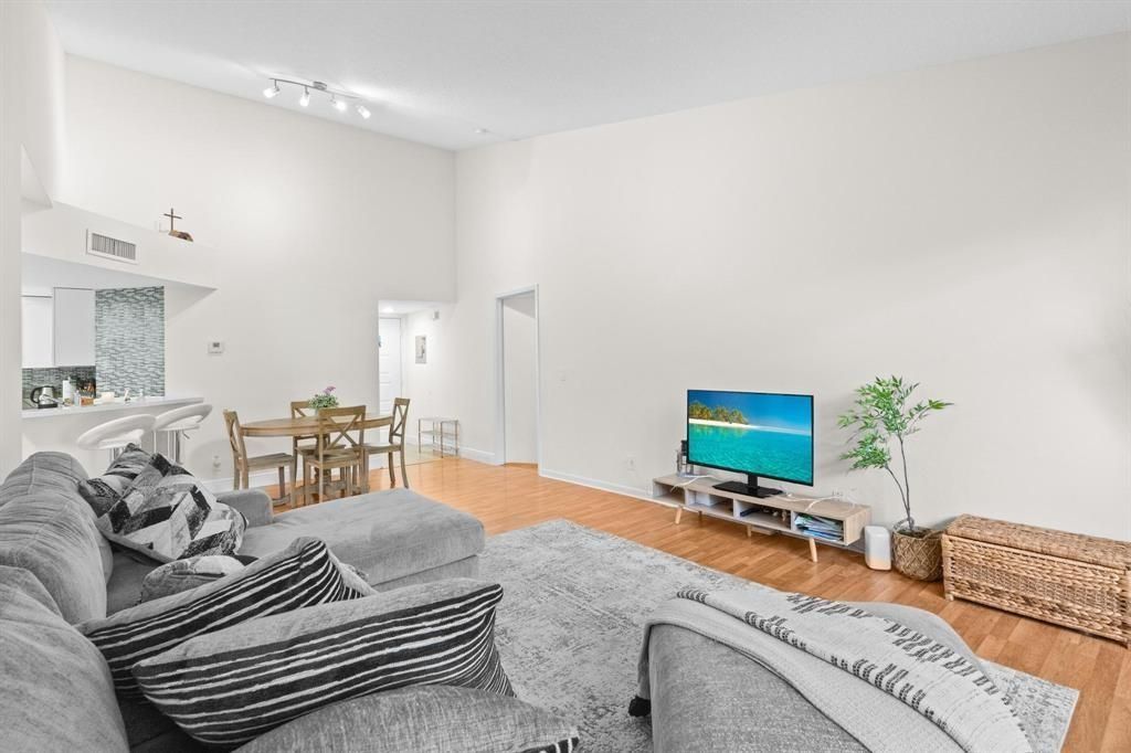 8851 S Wiles Road, Unit 305, Coral Springs, FL 33067 Photo