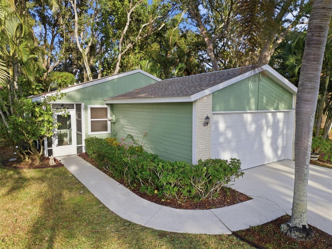 331 Bearded Oaks Circle, Sarasota, FL 34232 Photo
