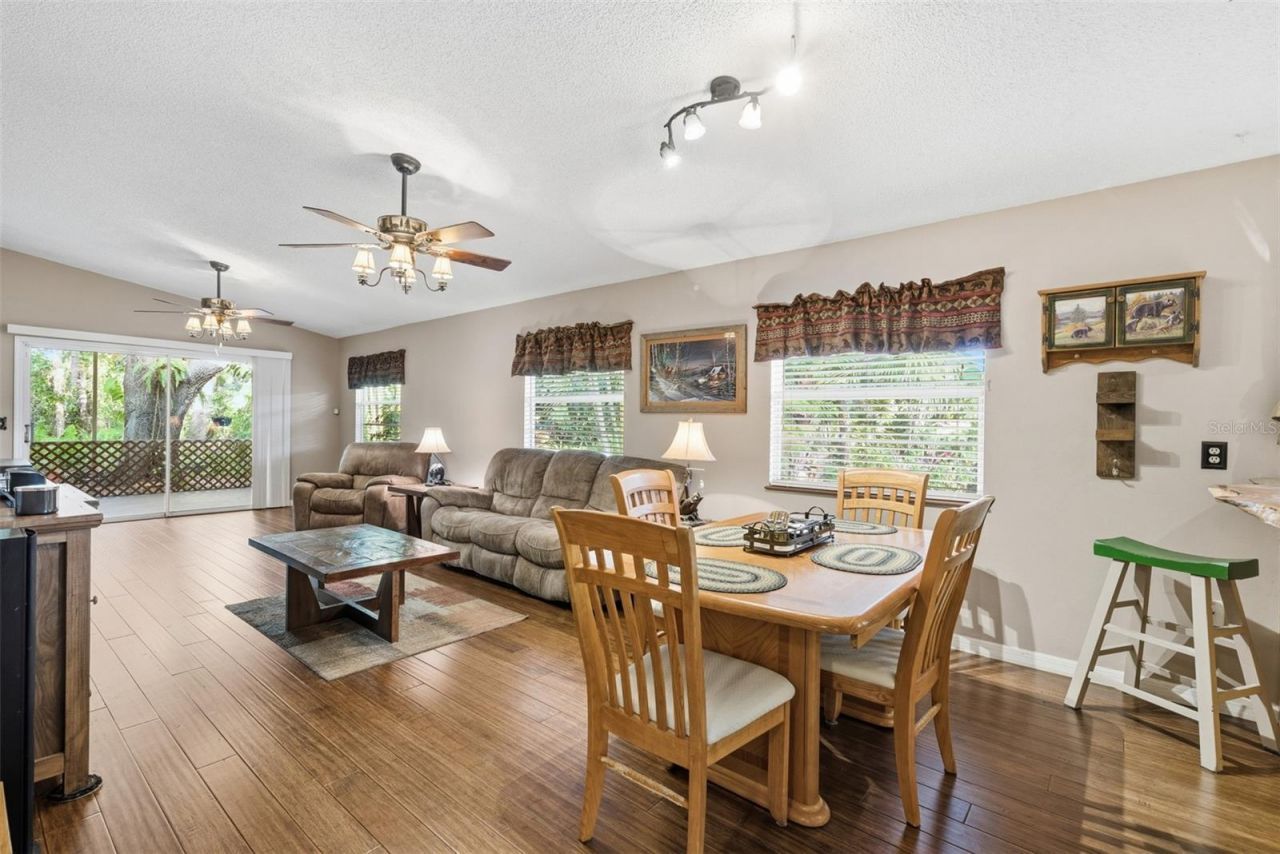 331 Bearded Oaks Circle, Sarasota, FL 34232 Photo