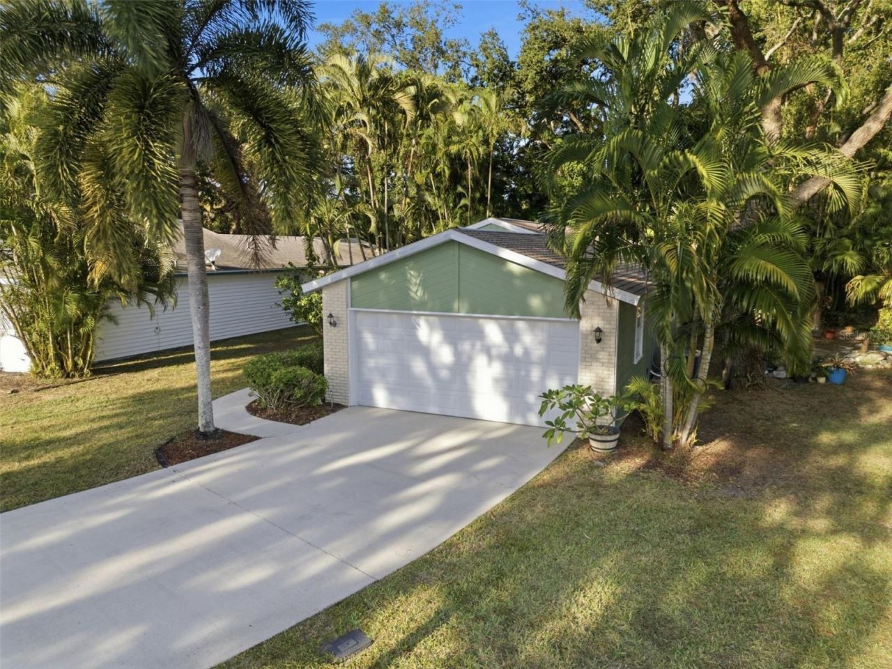 331 Bearded Oaks Circle, Sarasota, FL 34232 Photo