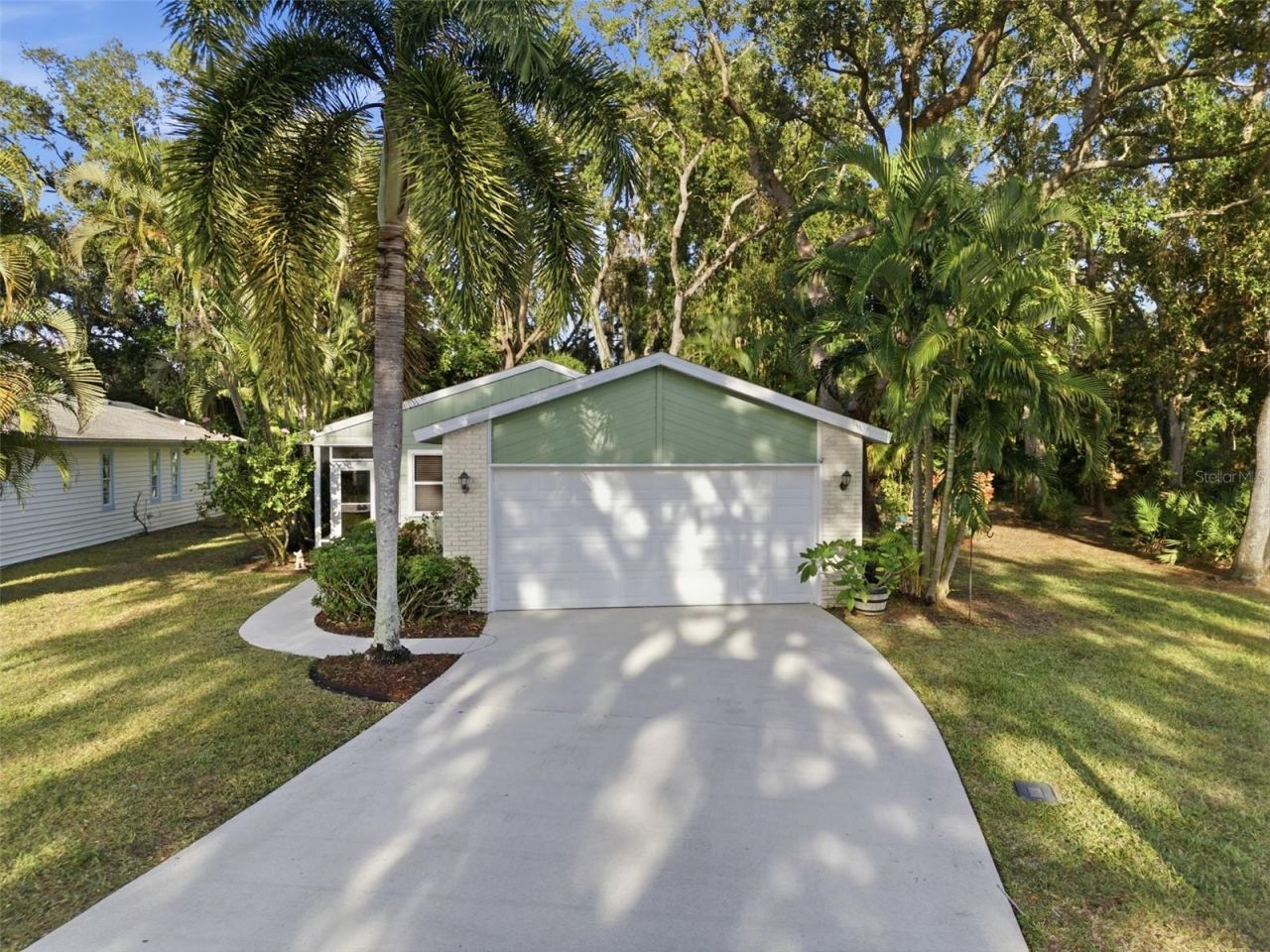 331 Bearded Oaks Circle, Sarasota, FL 34232 Photo