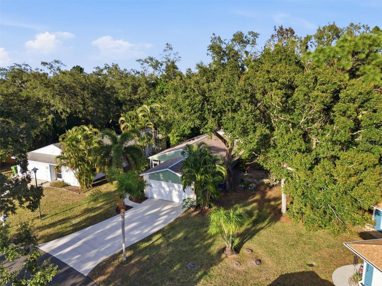 331 Bearded Oaks Circle, Sarasota, FL 34232 Photo