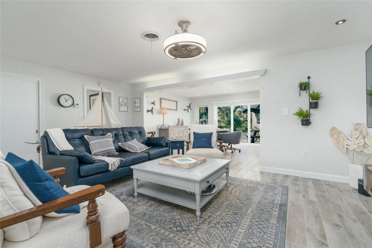 1212 Magnolia Street, New Smyrna Beach, FL 32168 Photo