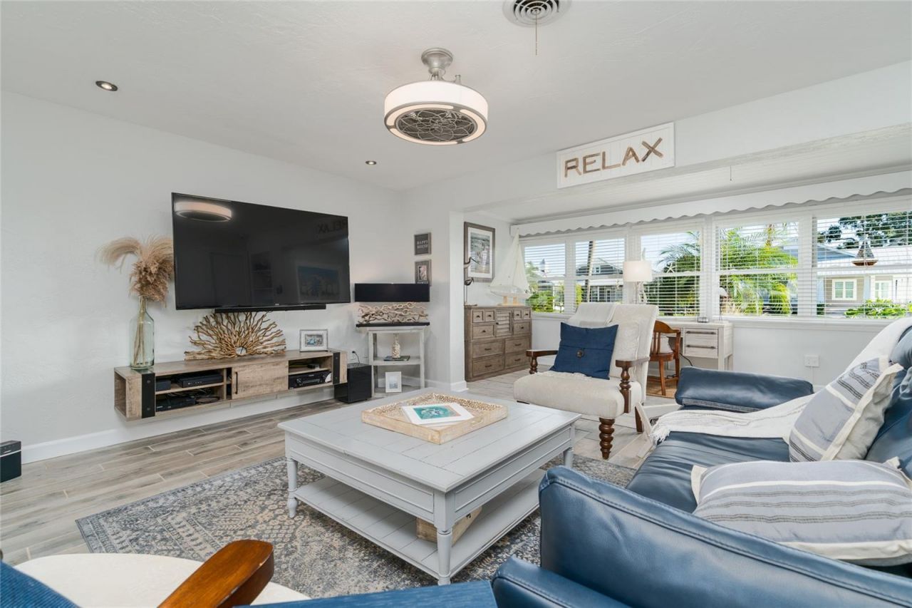 1212 Magnolia Street, New Smyrna Beach, FL 32168 Photo