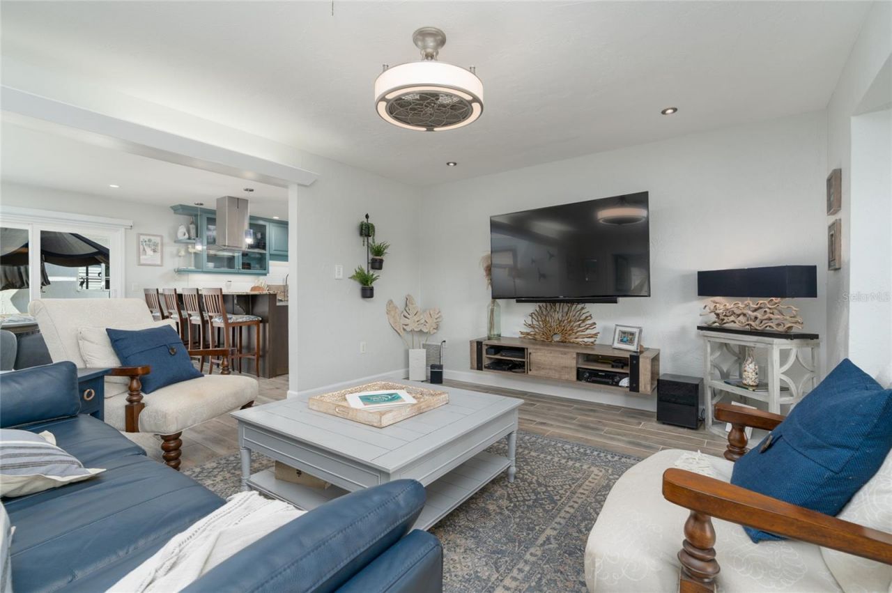 1212 Magnolia Street, New Smyrna Beach, FL 32168 Photo