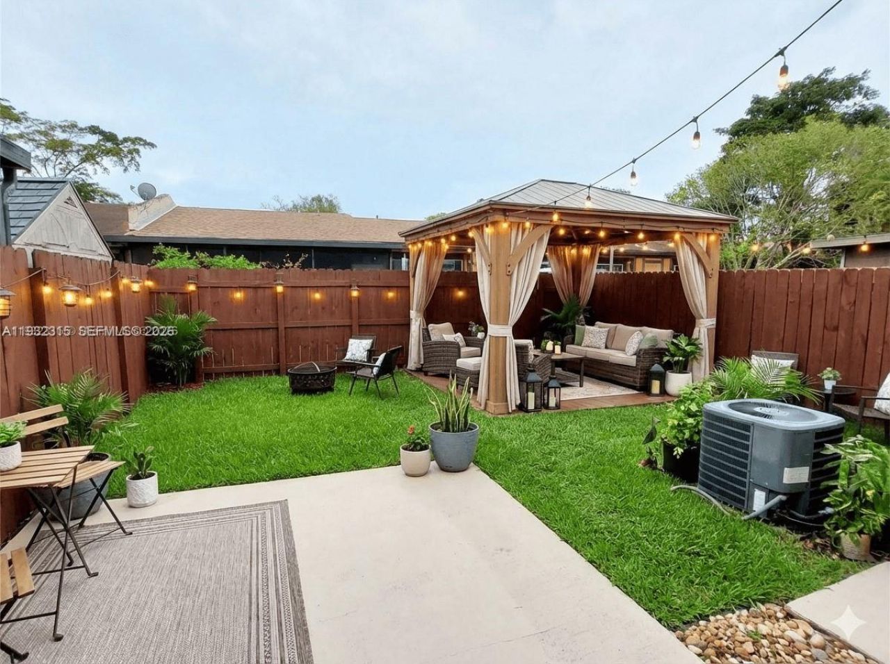 2320 Elm Ct, Pembroke Pines, FL 33026 Photo