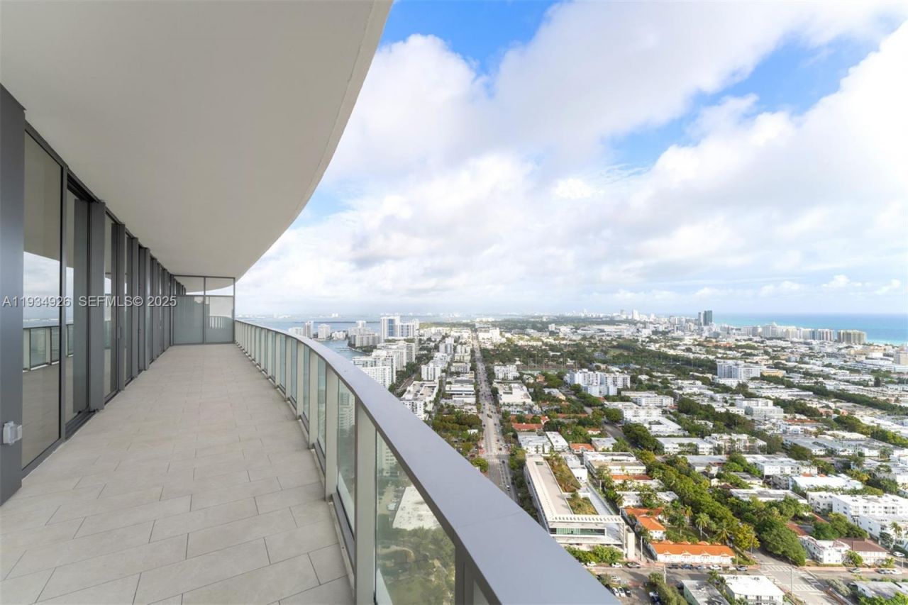 500 Alton Rd, Unit 3905, Miami Beach, FL 33139 Photo