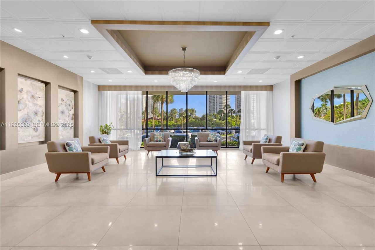 3731 N Country Club Dr , Unit 124, Aventura, FL 33180 Photo