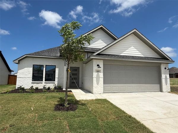 209 Comfort Drive, Godley, TX 76044