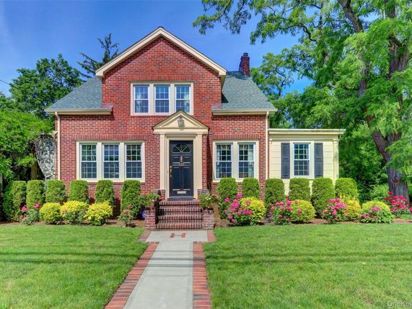 205 hempstead Avenue, Malverne, NY 11565