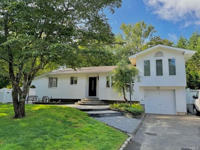 4 Halliday Road, Coram, NY 11727 Main Photo