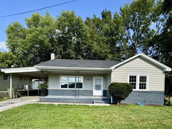 344 N Court Street, Scottsville, KY 42164