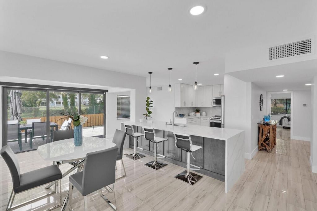 1660 Twelve Oaks Way, Unit 101 &, North Palm Beach, FL 33408 Photo