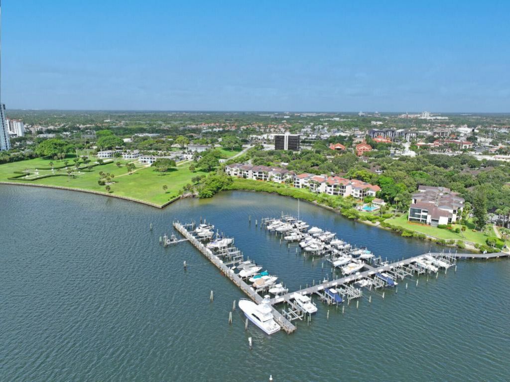 1660 Twelve Oaks Way, Unit 101 &, North Palm Beach, FL 33408 Photo