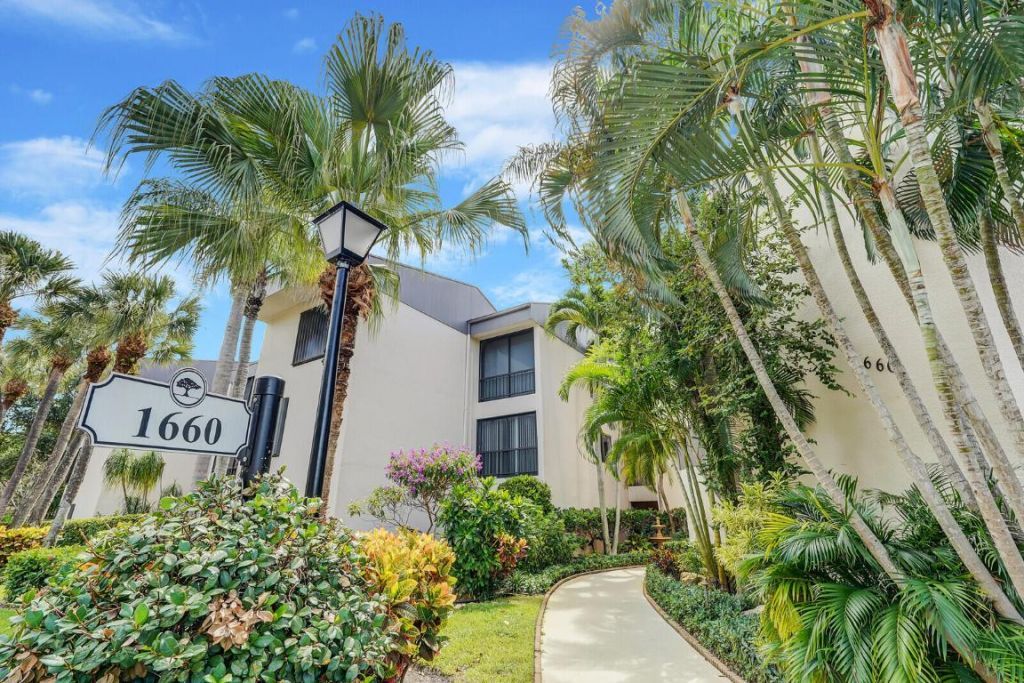 1660 Twelve Oaks Way, Unit 101 &, North Palm Beach, FL 33408 Photo