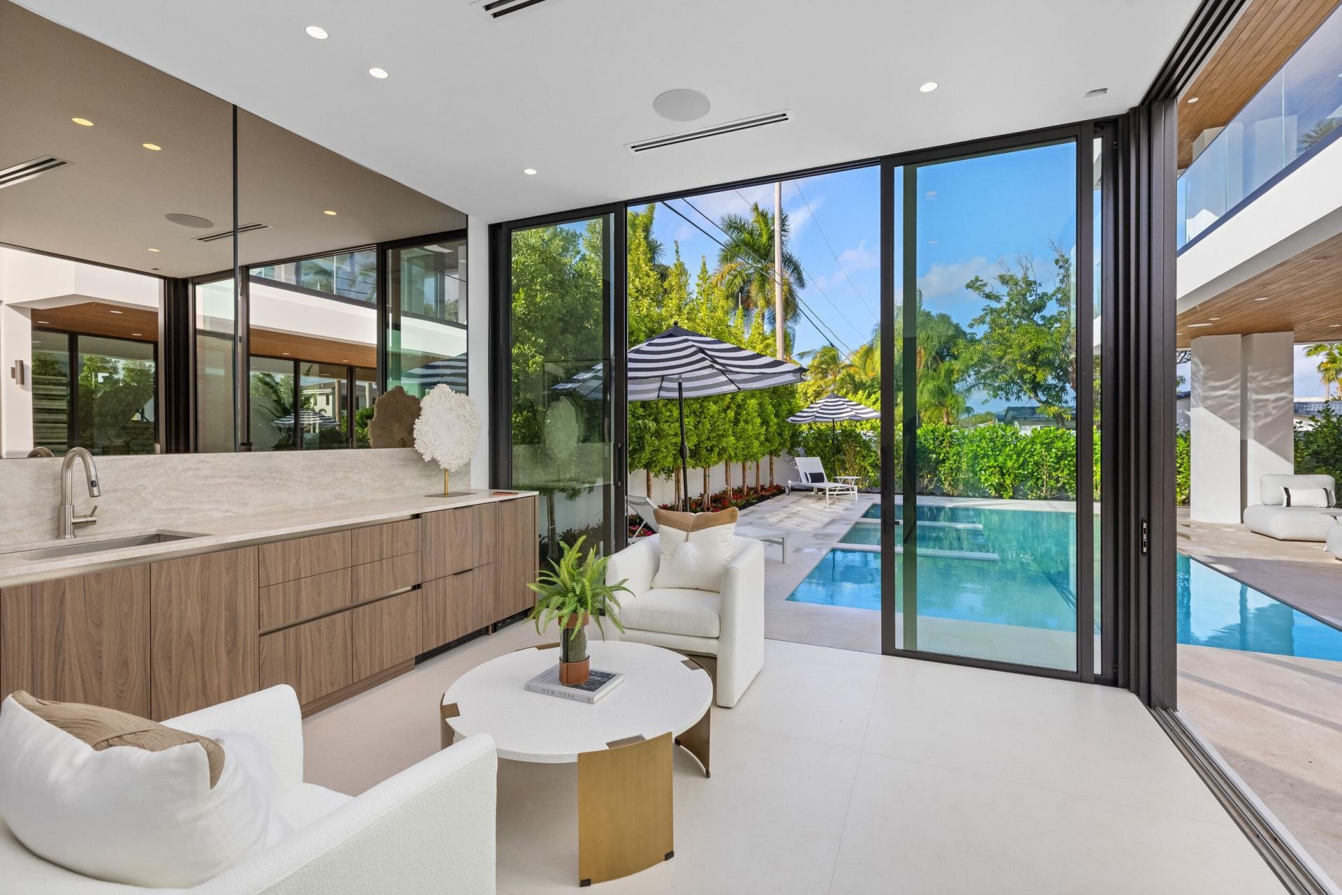 1099 NE 4th Avenue, Boca Raton, FL 33432 Photo