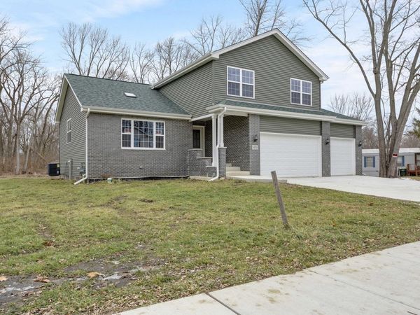 470 N School Street, Braidwood, IL 60408