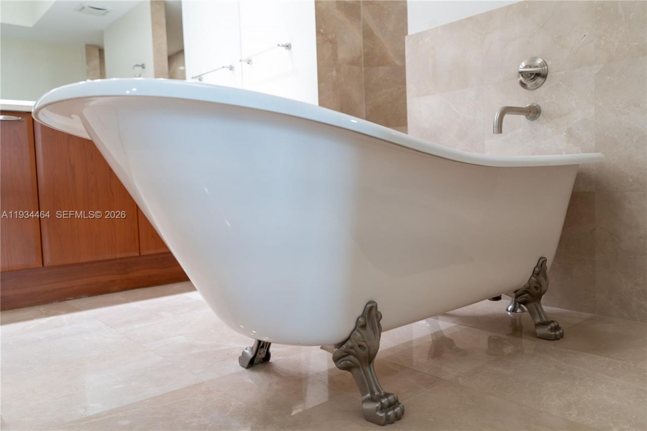 3301 NE 183rd St, Unit 2303, Aventura, FL 33160 Photo