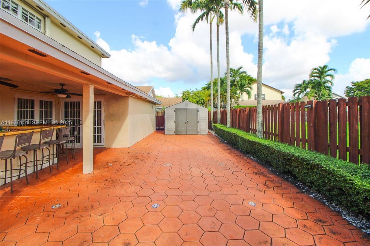 4235 SW 148th Pl, Miami, FL 33185 Photo