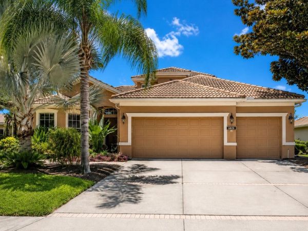 6828 HONEYSUCKLE TRAIL, LAKEWOOD RANCH, FL 34202