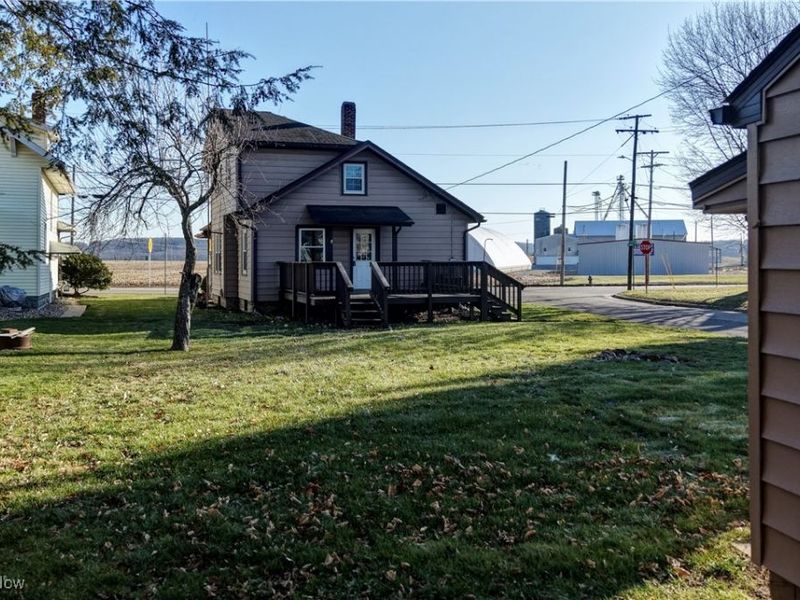 549 Redwood Street SW, Beach City, OH 44608 Photo 12