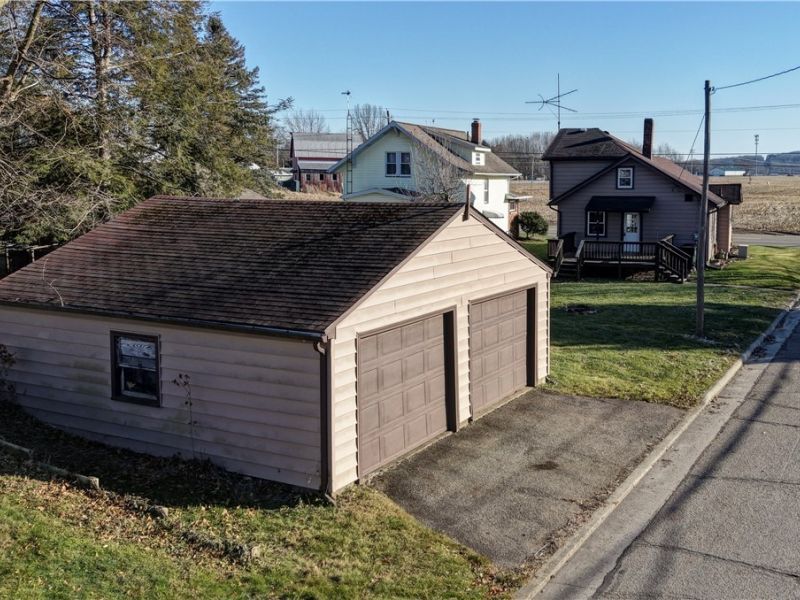 549 Redwood Street SW, Beach City, OH 44608 Photo 14