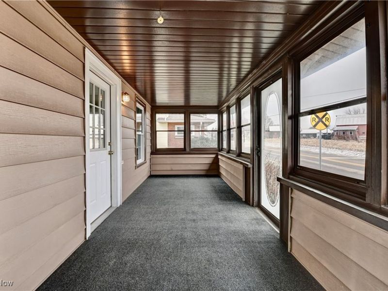 549 Redwood Street SW, Beach City, OH 44608 Photo 21