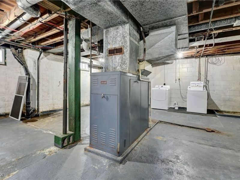 549 Redwood Street SW, Beach City, OH 44608 Photo 32