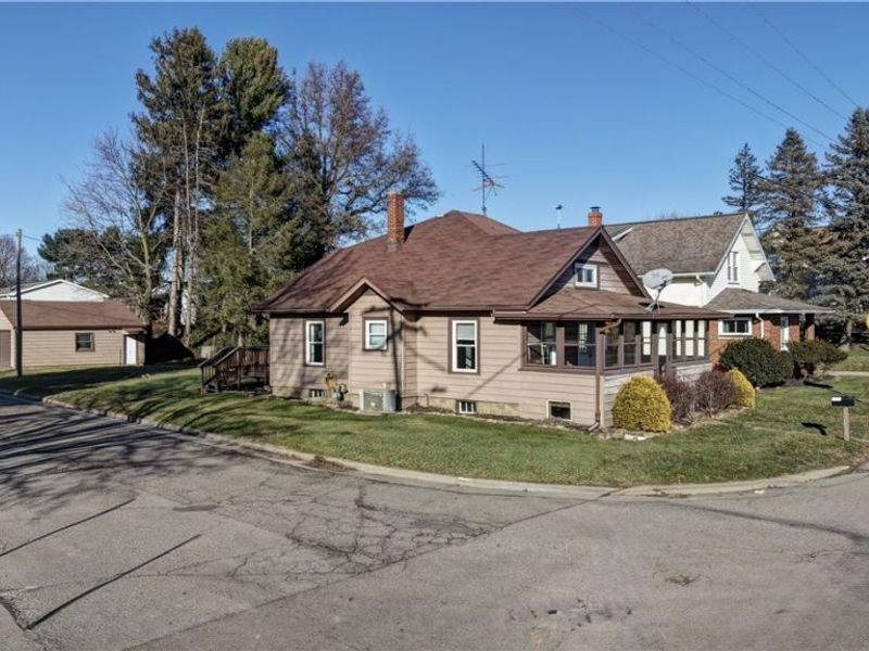 549 Redwood Street SW, Beach City, OH 44608 Photo 7