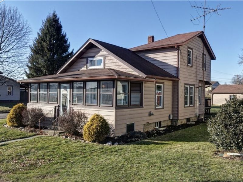 549 Redwood Street SW, Beach City, OH 44608 Photo 8