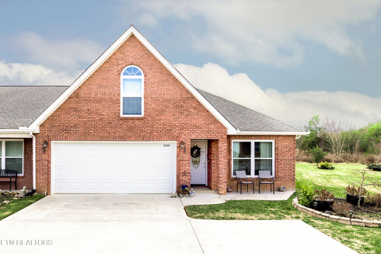 2559 Keeneland Drive, Maryville, TN 37803 Main Photo