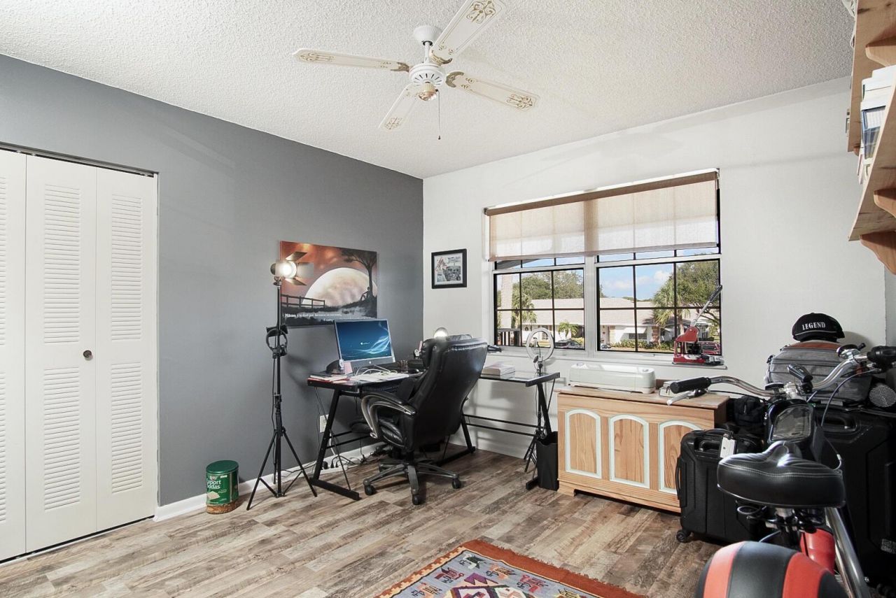 1203 S Lakes End Drive, Unit E-2, Fort Pierce, FL 34982 Photo