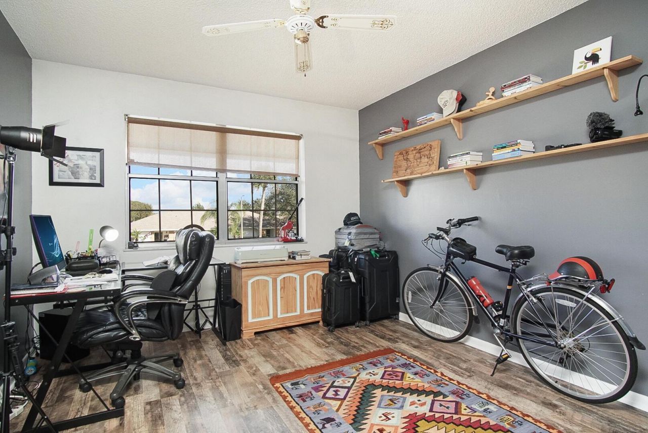 1203 S Lakes End Drive, Unit E-2, Fort Pierce, FL 34982 Photo