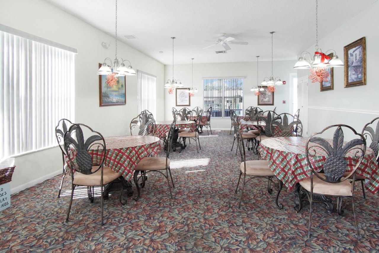 1203 S Lakes End Drive, Unit E-2, Fort Pierce, FL 34982 Photo