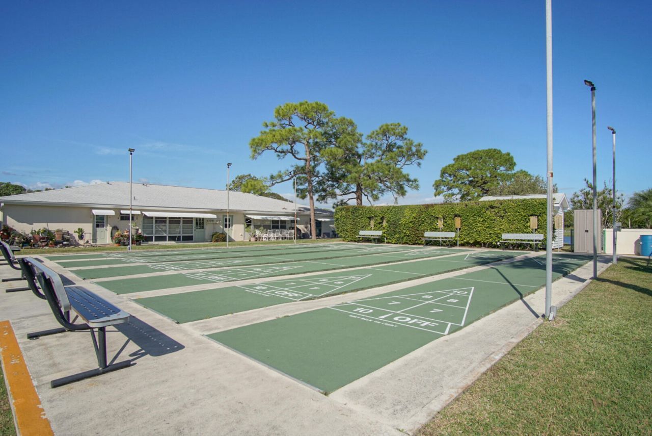 1203 S Lakes End Drive, Unit E-2, Fort Pierce, FL 34982 Photo