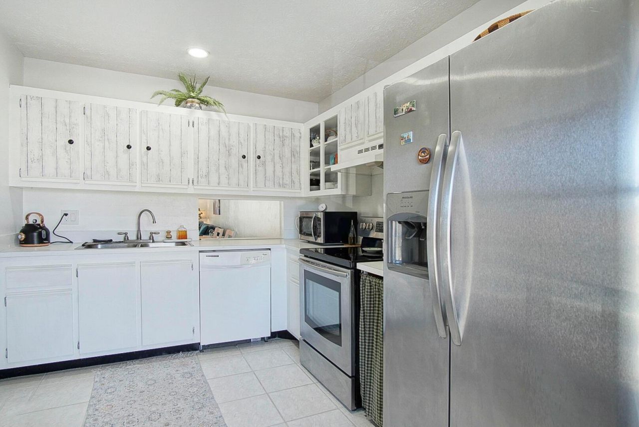 1203 S Lakes End Drive, Unit E-2, Fort Pierce, FL 34982 Photo