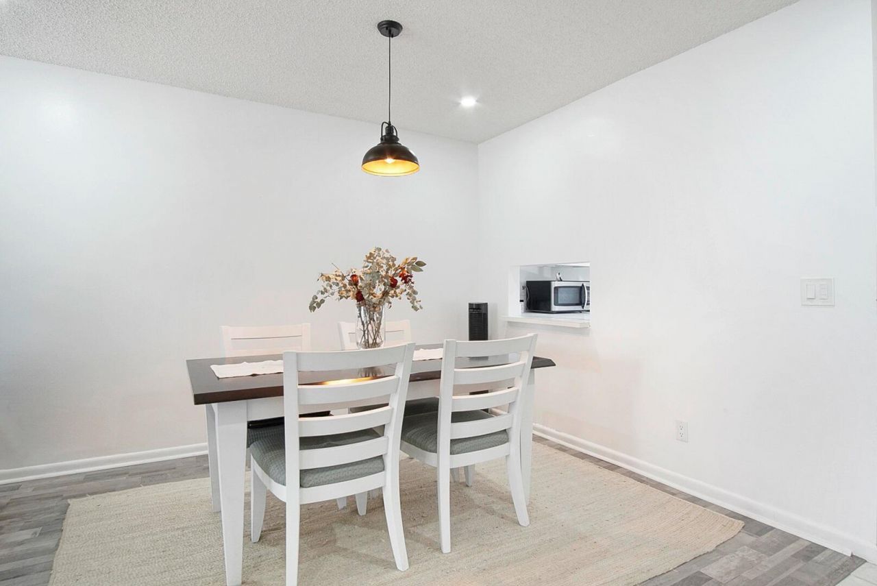 1203 S Lakes End Drive, Unit E-2, Fort Pierce, FL 34982 Photo