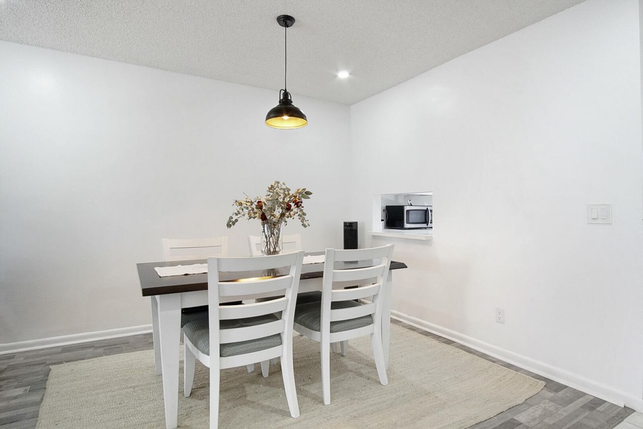 1203 S Lakes End Drive, Unit E-2, Fort Pierce, FL 34982 Photo