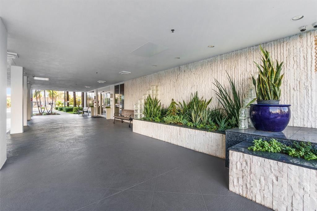 3333 NE 34th Street, Unit 709, Fort Lauderdale, FL 33308 Photo