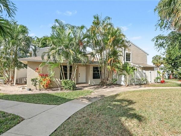 1416 SW 50th ST, Unit 63, CAPE CORAL, FL 33914