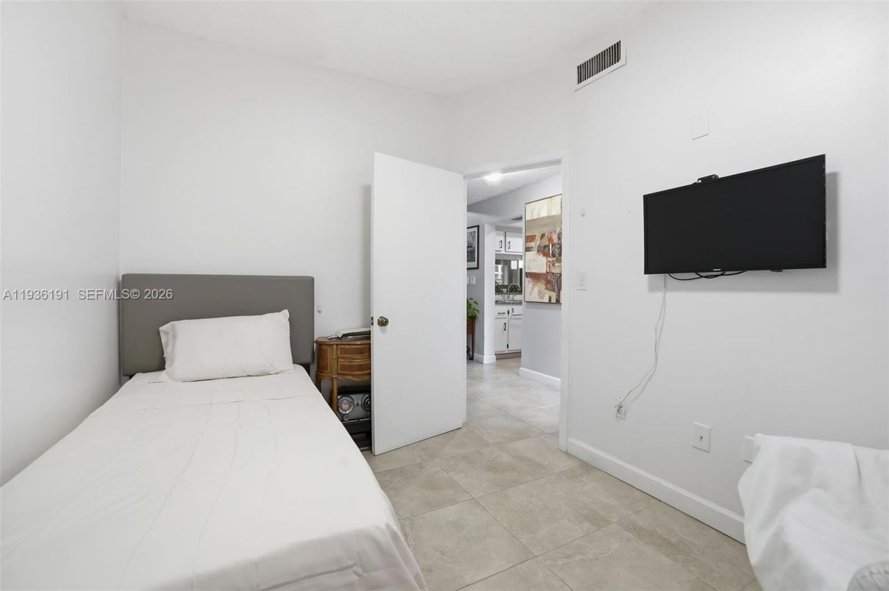 6400 SW 138th Ct, Unit 203, Miami, FL 33183 Photo