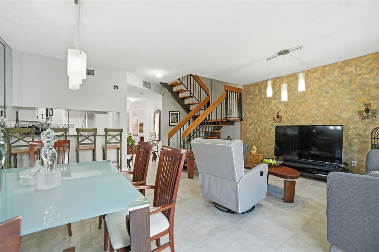 6400 SW 138th Ct, Unit 203, Miami, FL 33183 Photo