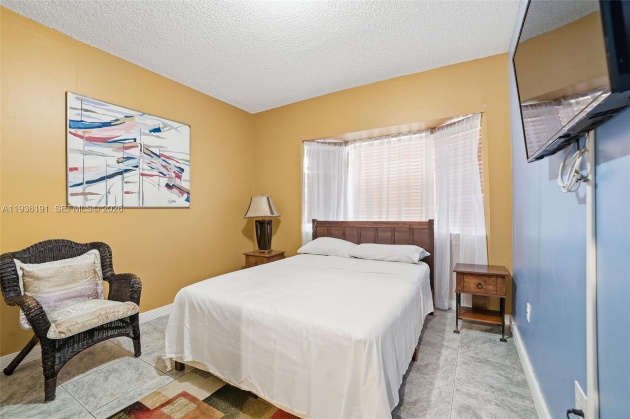 6400 SW 138th Ct, Unit 203, Miami, FL 33183 Photo