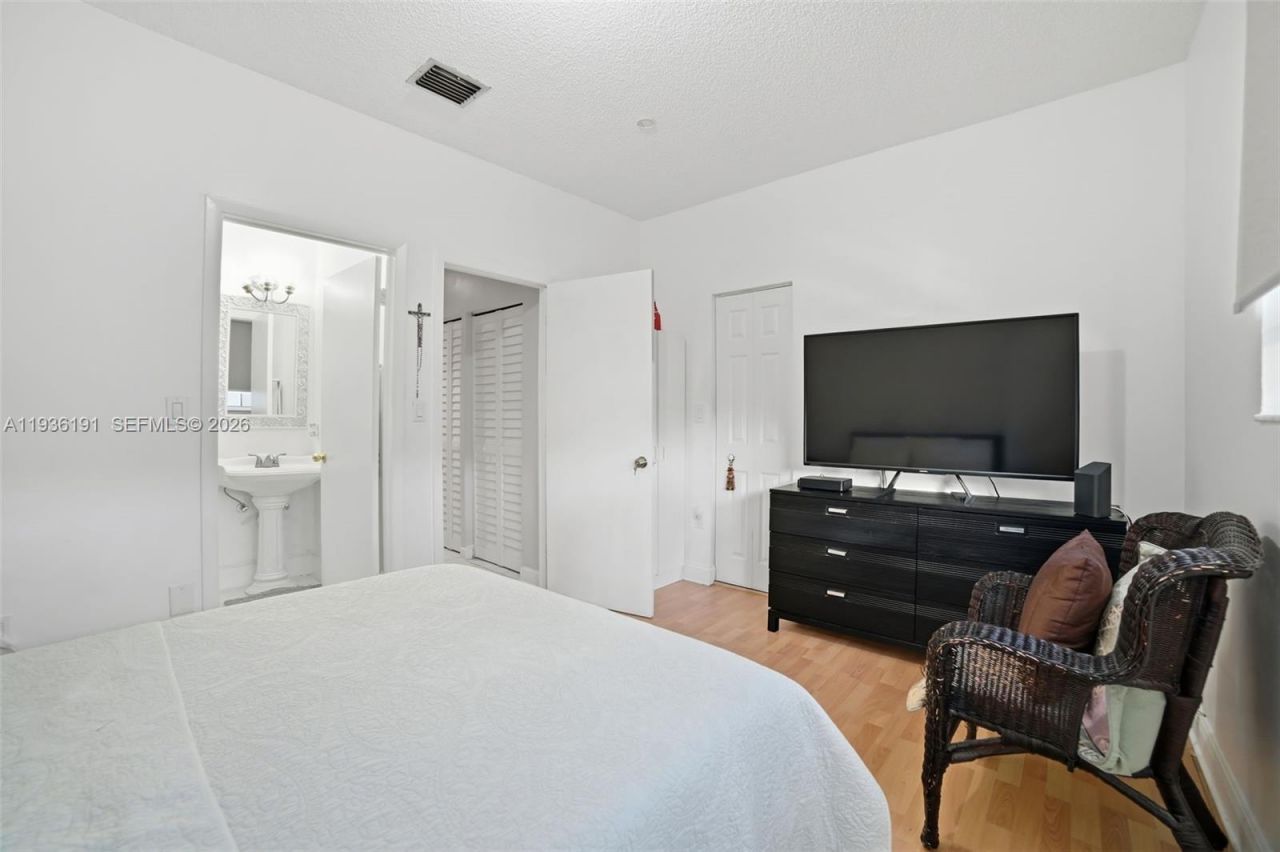 6400 SW 138th Ct, Unit 203, Miami, FL 33183 Photo