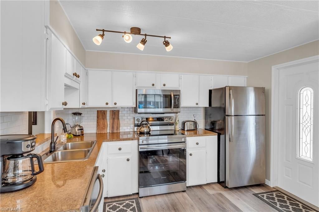 132 Nicklaus Blvd, North Fort Myers, FL 33903 Photo