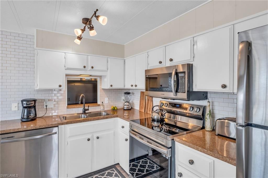 132 Nicklaus Blvd, North Fort Myers, FL 33903 Photo